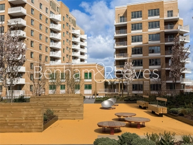 Southlake Road, London - SE28 view 10