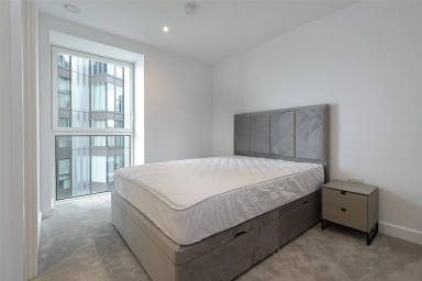 Brigadier Walk, London - SE18 view 5