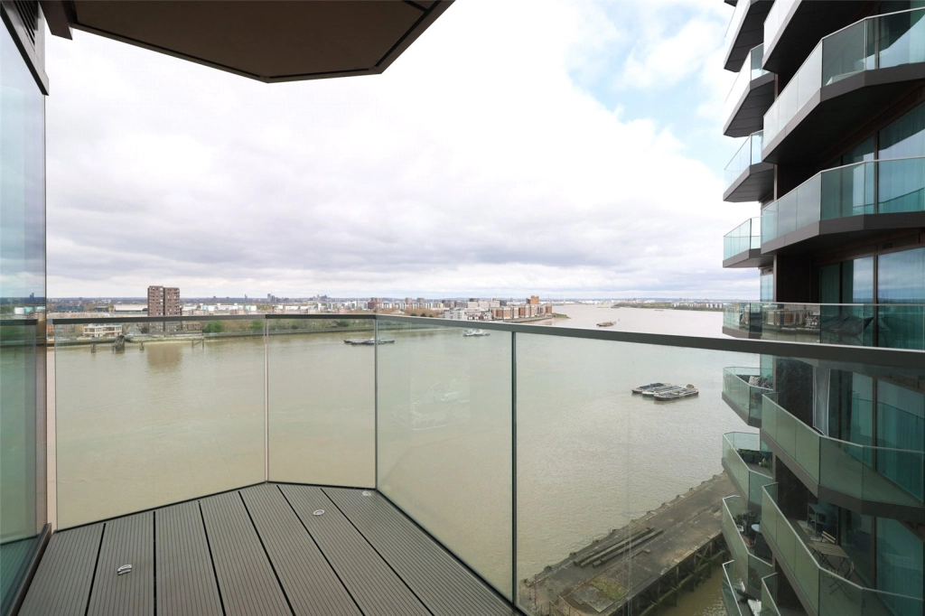 2 bedrooms apartments/flats for sale in Brigadier Walk, London - SE18 view 15