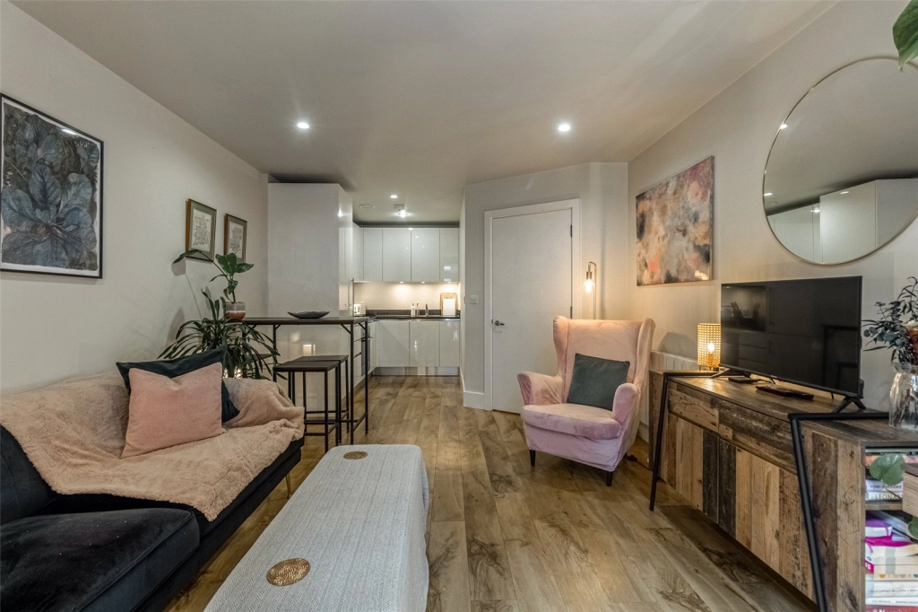 1 bedroom apartments/flats for sale in Major Draper Street, Royal Arsenal - SE18 view 11