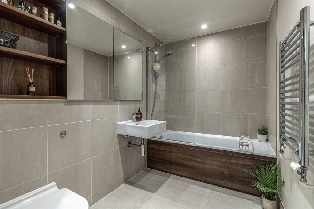 1 bedroom apartments/flats for sale in Major Draper Street, Royal Arsenal - SE18 view 6