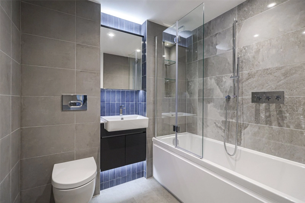 1 bedroom apartments/flats for sale in Brigadier Walk, London - SE18 view 2