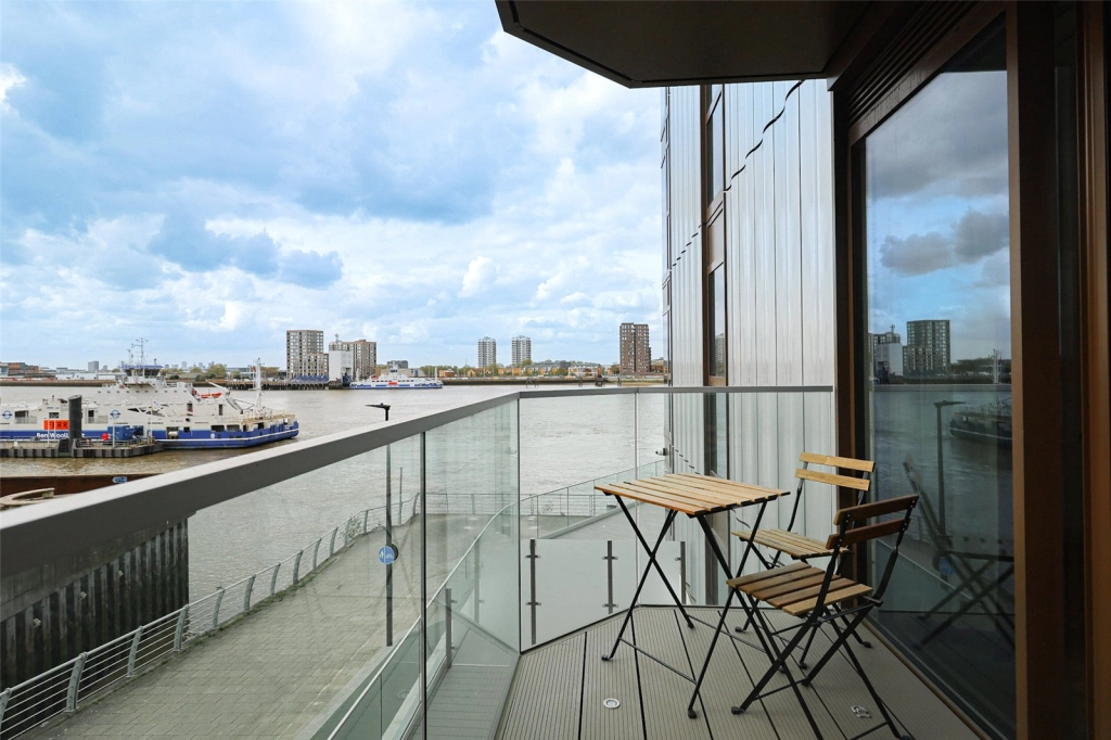 1 bedroom apartments/flats for sale in Brigadier Walk, London - SE18 view 15