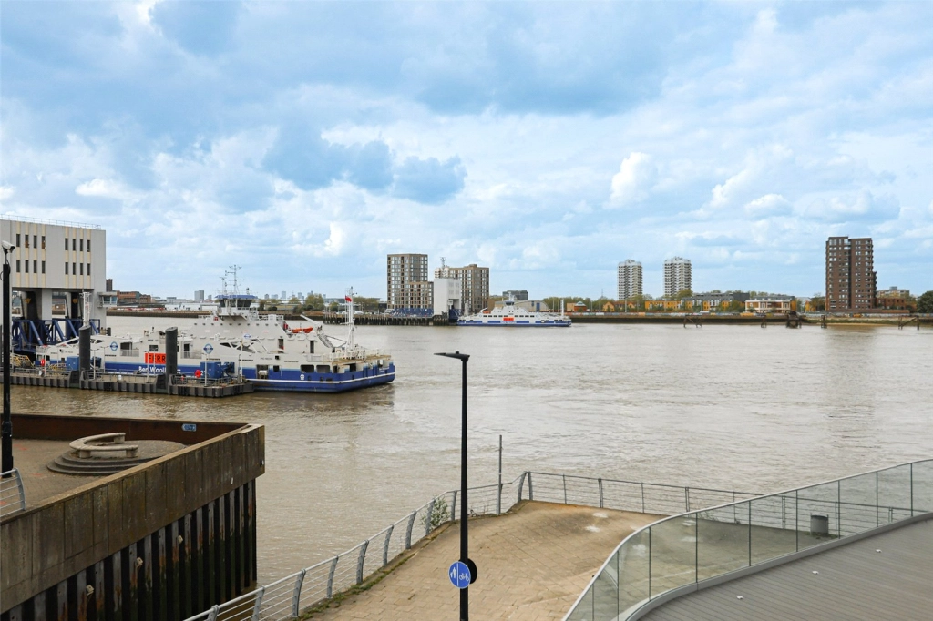 1 bedroom apartments/flats for sale in Brigadier Walk, London - SE18 view 16