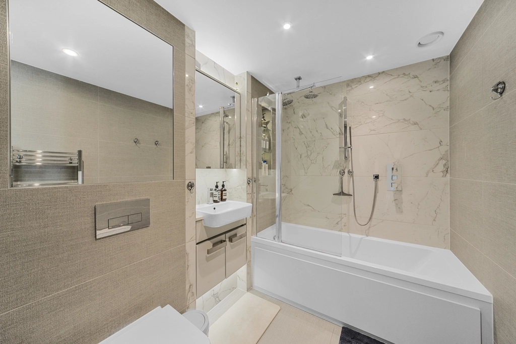 1 bedroom apartments/flats for sale in Brigadier Walk, Woolwich - SE18 view 6