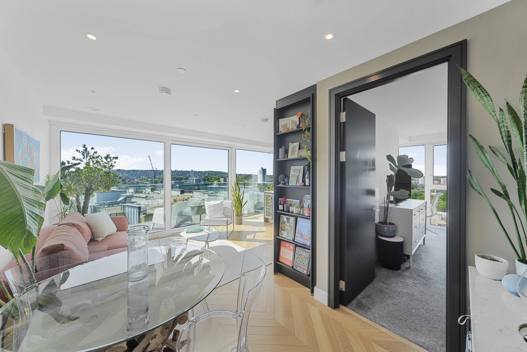 1 bedroom apartments/flats for sale in Brigadier Walk, Woolwich - SE18 view 3