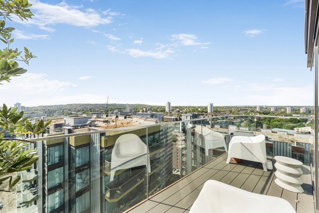 1 bedroom apartments/flats for sale in Brigadier Walk, Woolwich - SE18 view 7