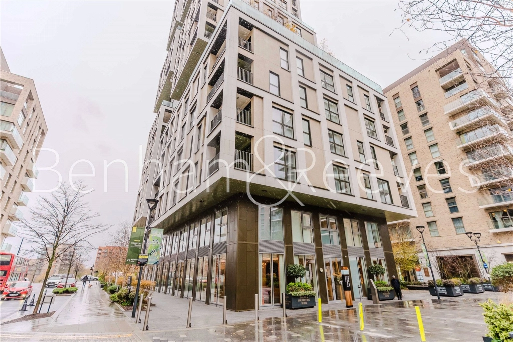 2 bedrooms apartments/flats for sale in Pegler Square, London - SE3 view 5
