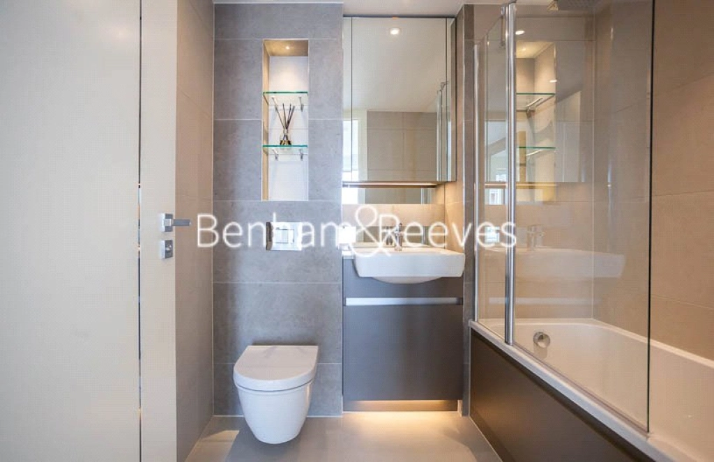 2 bedrooms apartments/flats for sale in Duke of Wellington Avenue, London - SE18 view 2