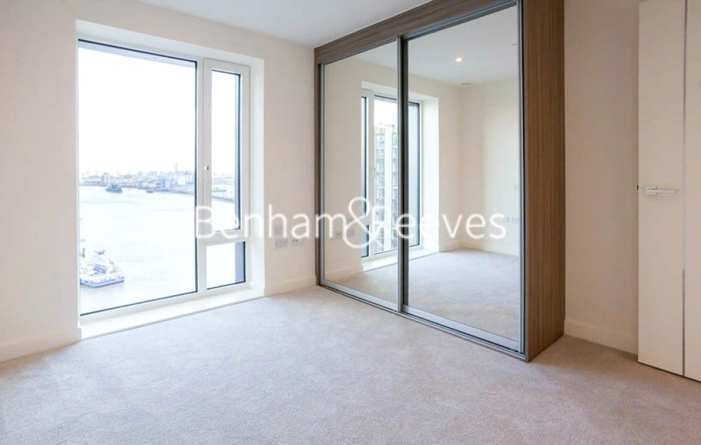 2 bedrooms apartments/flats for sale in Duke of Wellington Avenue, London - SE18 view 5