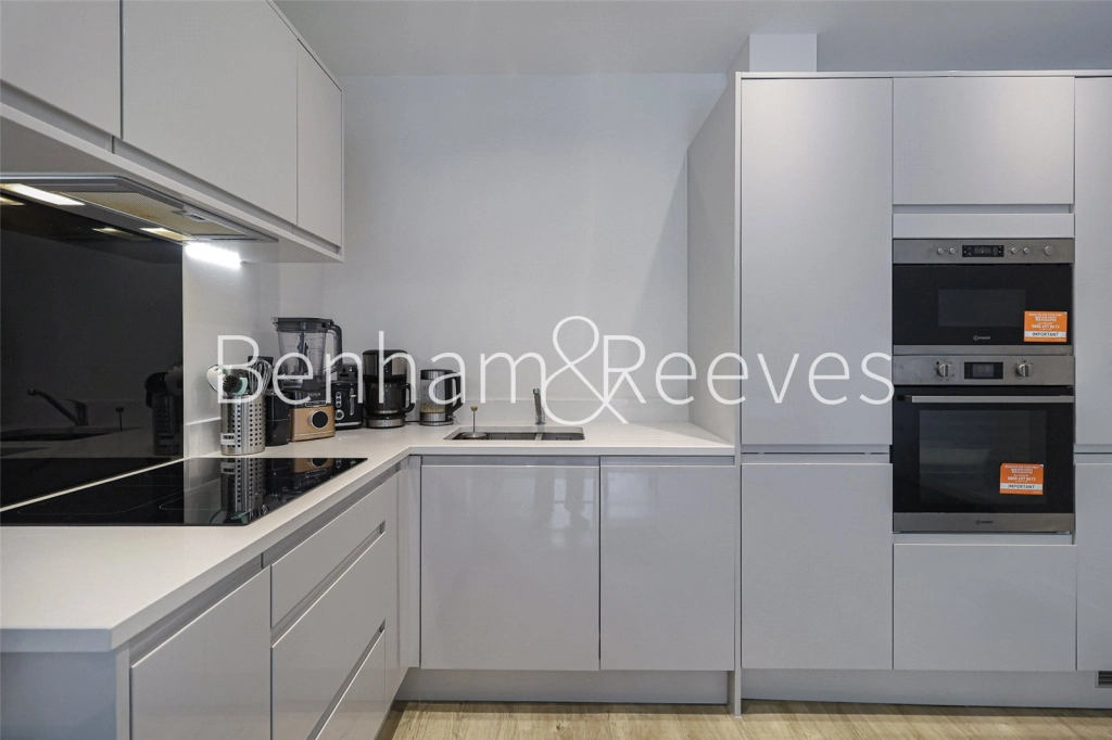 1 bedroom apartments/flats for sale in Vousden Grove, London - SE28 view 11