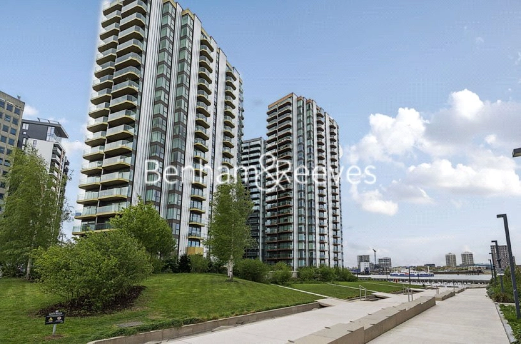 3 bedrooms apartments/flats for sale in Brigadier Walk, London - SE18 view 3