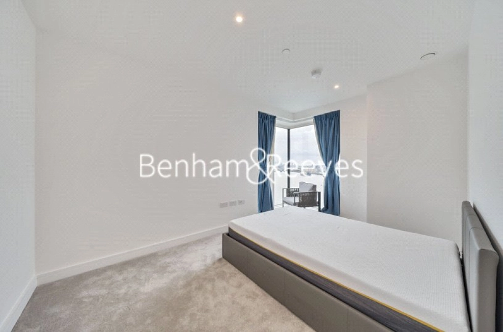 3 bedrooms apartments/flats for sale in Brigadier Walk, London - SE18 view 5