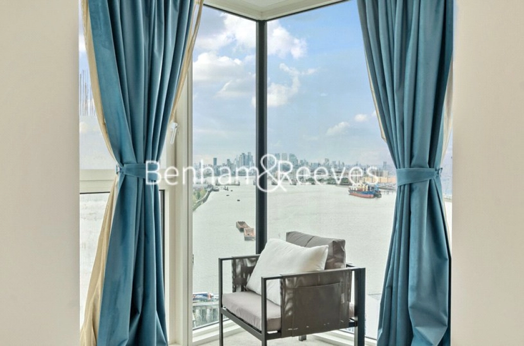 3 bedrooms apartments/flats for sale in Brigadier Walk, London - SE18 view 9