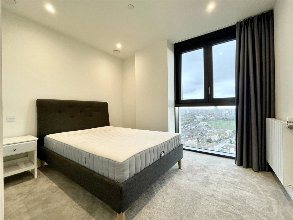 2 bedrooms apartments/flats for sale in Affinity View, London - E16 view 3