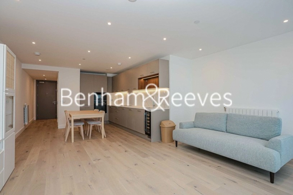 3 bedrooms apartments/flats for sale in Brigadier Walk, London - SE18 view 13