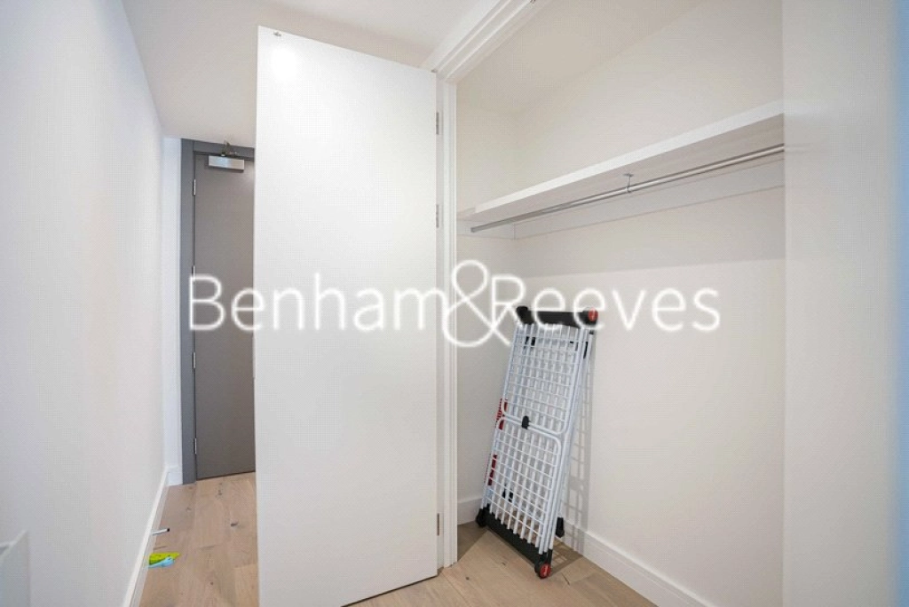 3 bedrooms apartments/flats for sale in Brigadier Walk, London - SE18 view 32
