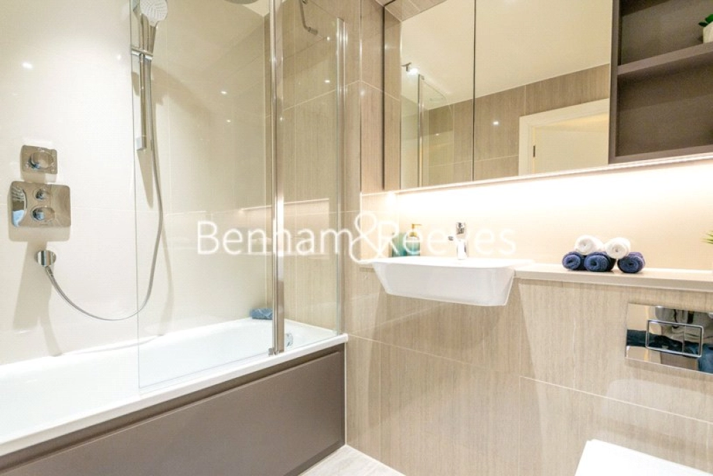 1 bedroom apartments/flats for sale in Thunderer Walk, London - SE18 view 4