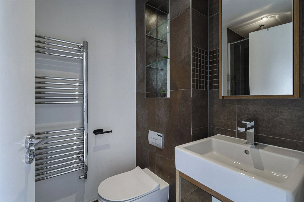 2 bedrooms apartments/flats for sale in Duke of Wellington Avenue, Woolwich - SE18 view 13
