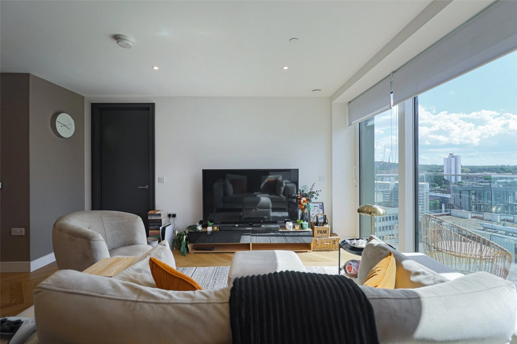 2 bedrooms apartments/flats for sale in Brigadier Walk, Woolwich - SE18 view 11