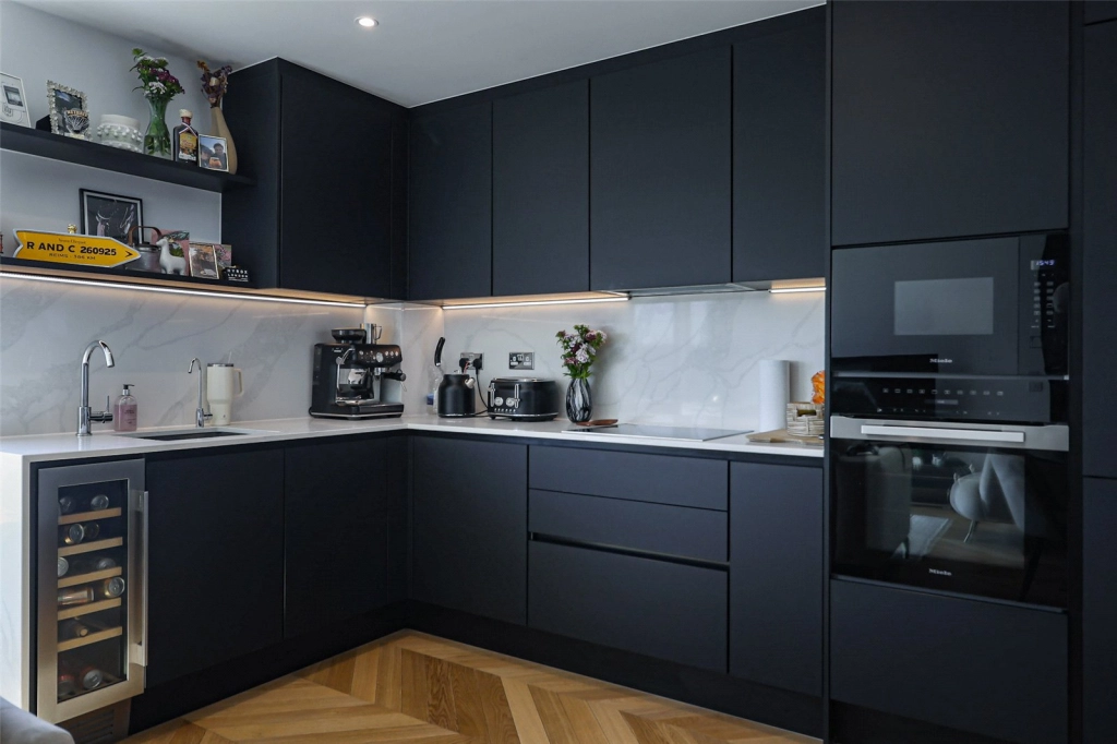 2 bedrooms apartments/flats for sale in Brigadier Walk, Woolwich - SE18 view 2