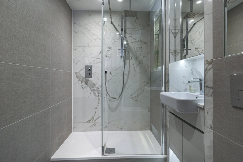 2 bedrooms apartments/flats for sale in Brigadier Walk, Woolwich - SE18 view 4
