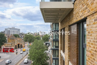 Victory Parade, Plumstead Road, London - SE18 view 16