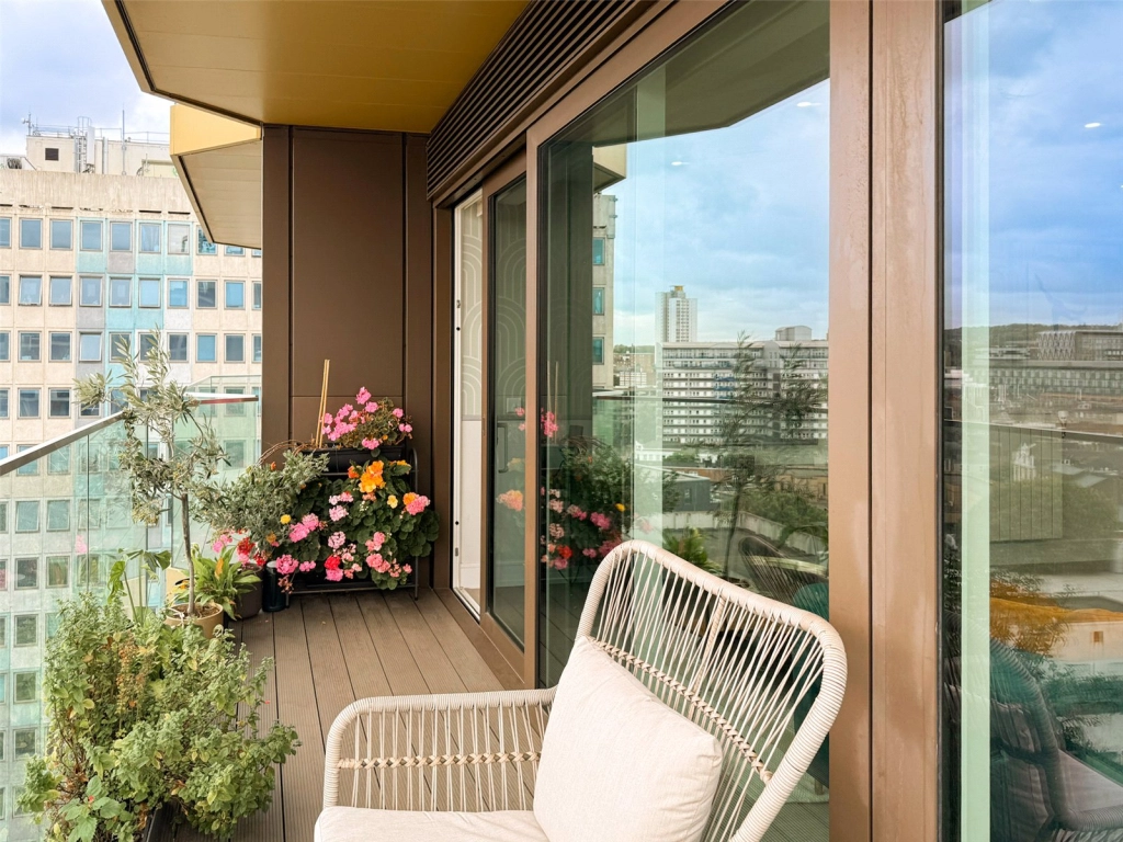 2 bedrooms apartments/flats for sale in Brigadier Walk, Woolwich - SE18 view 21