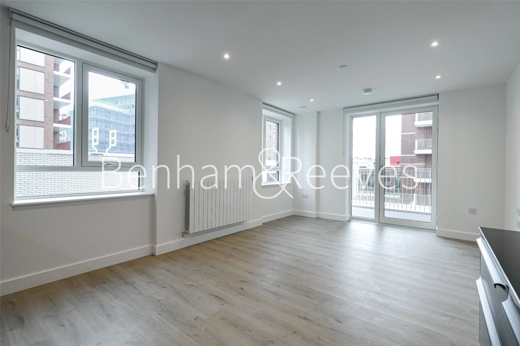 1 bedroom apartments/flats for sale in Pilkington Terrace Pettman Crescent, London - SE28 view 8