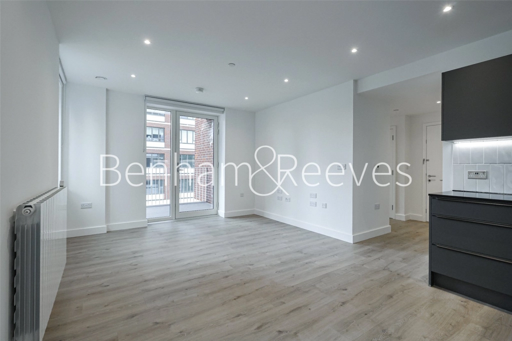 1 bedroom apartments/flats for sale in Pilkington Terrace Pettman Crescent, London - SE28 view 10