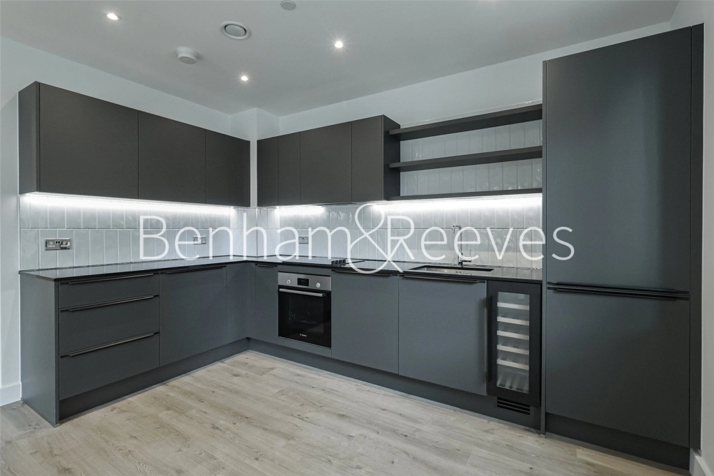 1 bedroom apartments/flats for sale in Pilkington Terrace Pettman Crescent, London - SE28 view 11