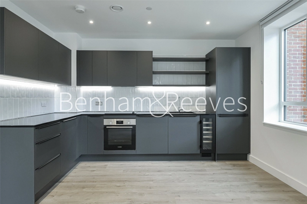 1 bedroom apartments/flats for sale in Pilkington Terrace Pettman Crescent, London - SE28 view 12