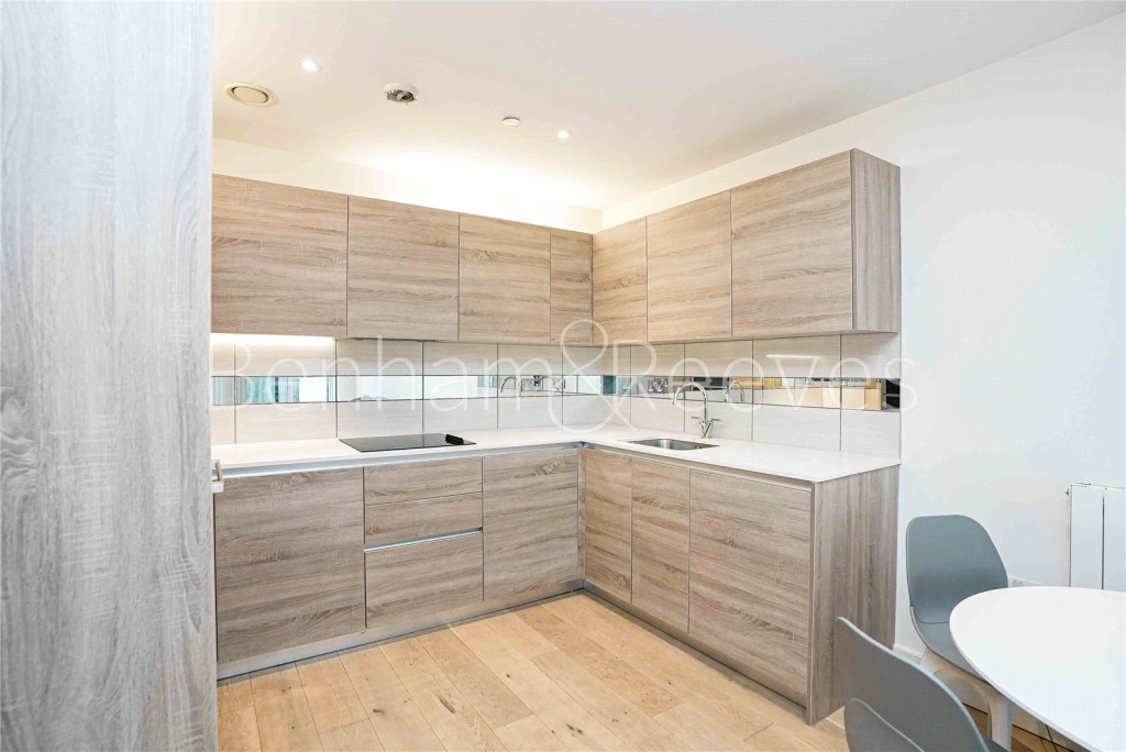2 bedrooms apartments/flats for sale in Duke of Wellington Avenue, London - SE18 view 9