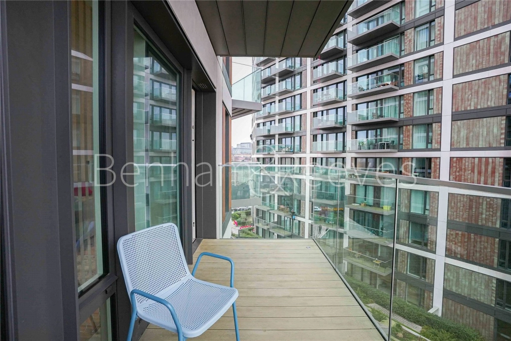 2 bedrooms apartments/flats for sale in Duke of Wellington Avenue, London - SE18 view 15