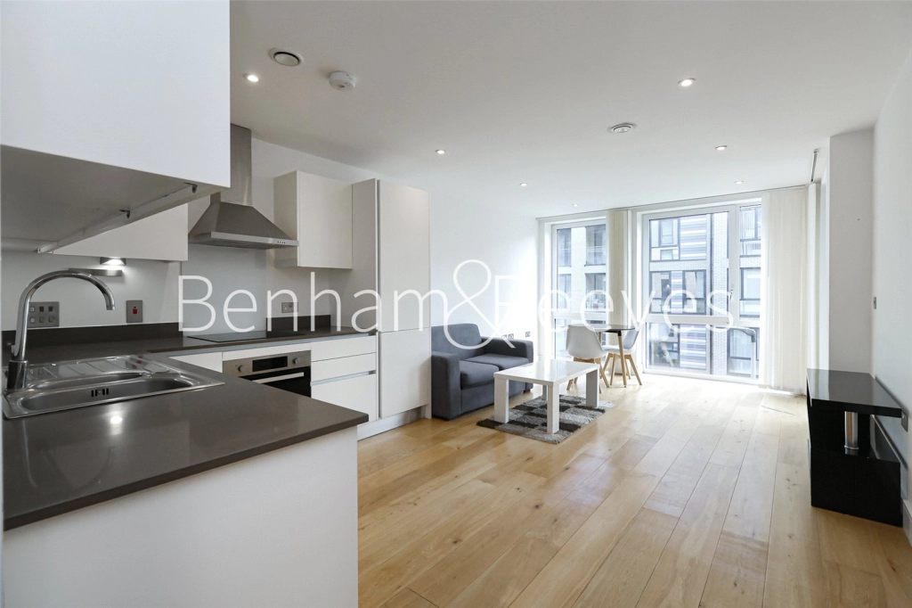 1 bedroom apartments/flats for sale in Grove Place, London - SE9 view 2