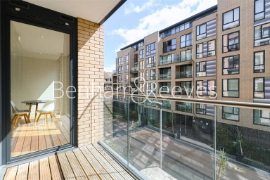 Grove Place, London - SE9 view 14