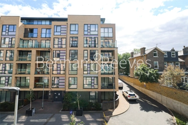 Grove Place, London - SE9 view 17