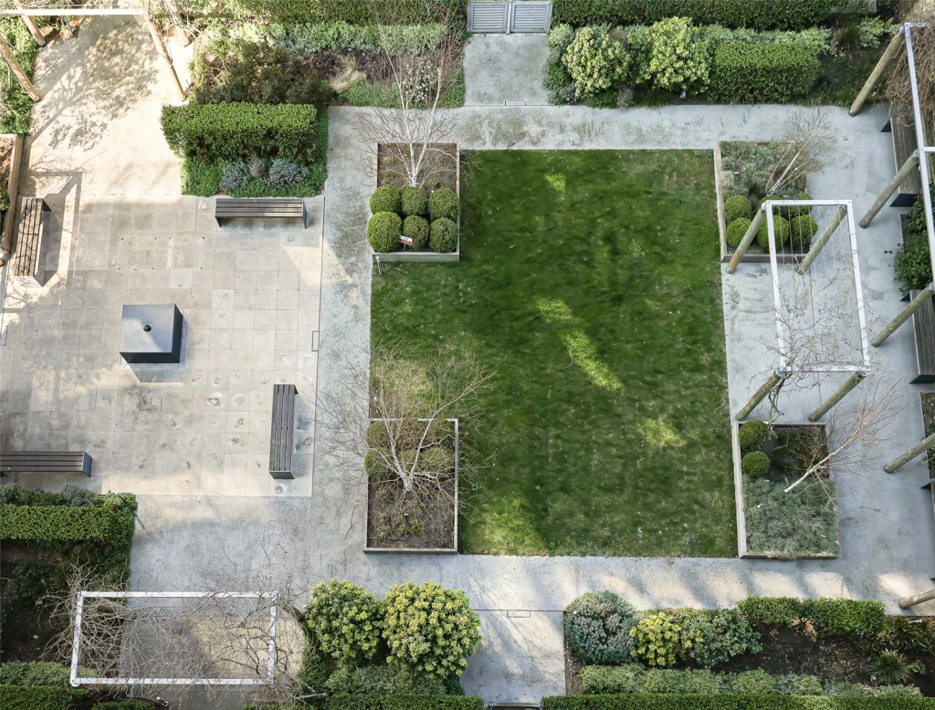 1 bedroom apartments/flats for sale in Victory Parade, Plumstead Road, London - SE18 view 7