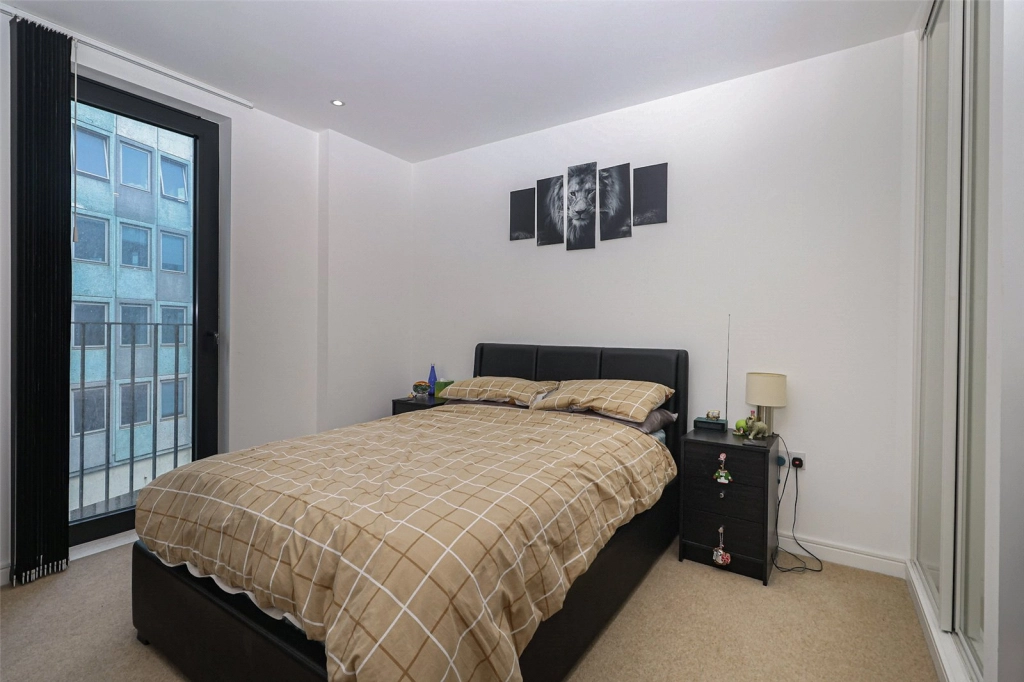 1 bedroom apartments/flats for sale in Woolwich High Street, Woolwich - SE18 view 5