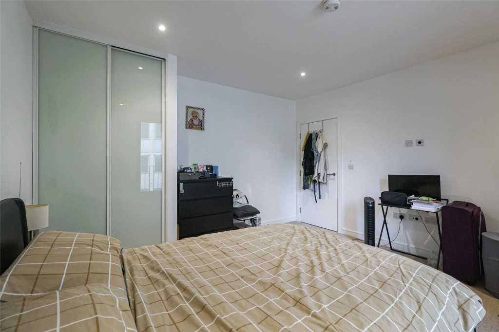 1 bedroom apartments/flats for sale in Woolwich High Street, Woolwich - SE18 view 13
