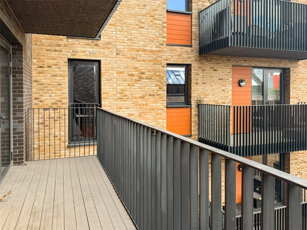 1 bedroom apartments/flats for sale in Woolwich High Street, Woolwich - SE18 view 7