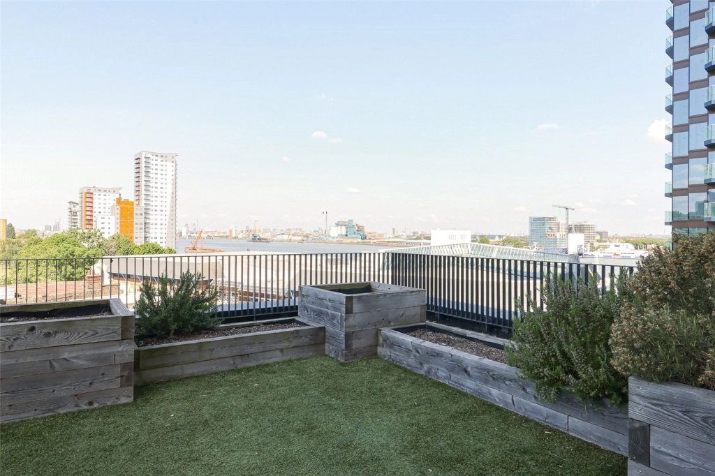 1 bedroom apartments/flats for sale in Woolwich High Street, Woolwich - SE18 view 20