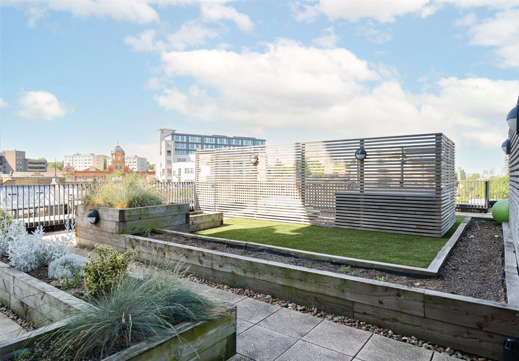 1 bedroom apartments/flats for sale in Woolwich High Street, Woolwich - SE18 view 21