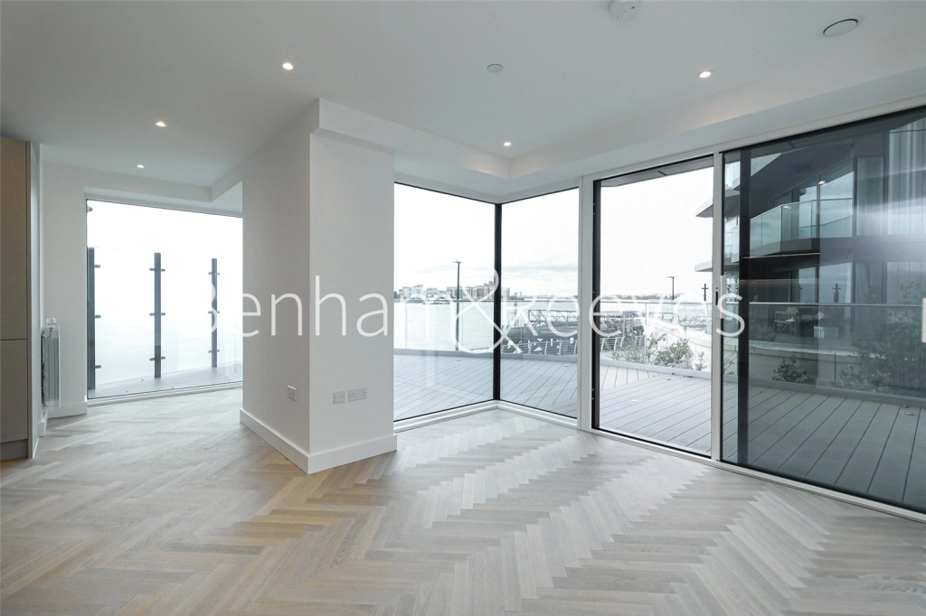 1 bedroom apartments/flats for sale in Brigadier Walk, London - SE18 view 7