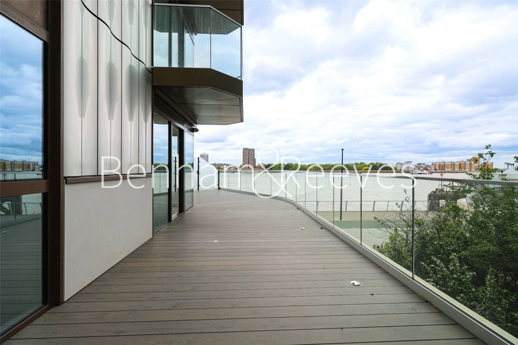 1 bedroom apartments/flats for sale in Brigadier Walk, London - SE18 view 15