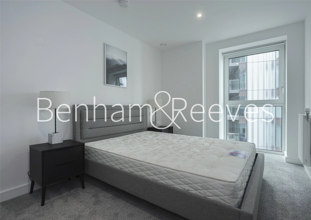 1 bedroom apartments/flats for sale in Brigadier Walk, London - SE18 view 3