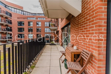 Thunderer Walk, London - SE18 view 24