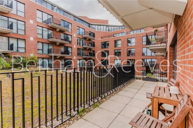 Thunderer Walk, London - SE18 view 26