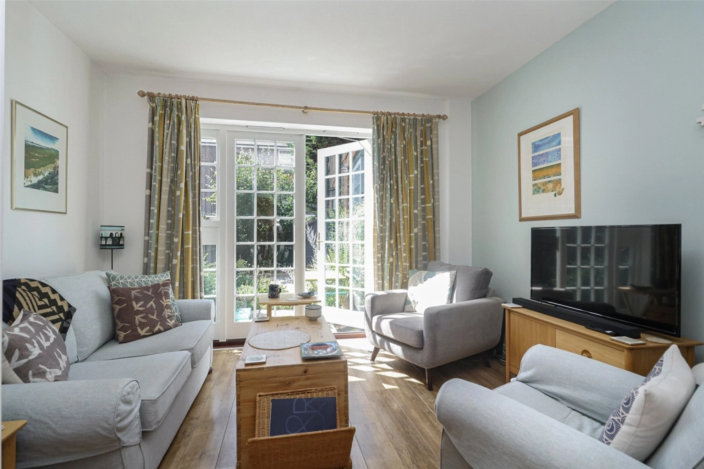 3 bedrooms houses for sale in Cadogan Road, Woolwich - SE18 view 13