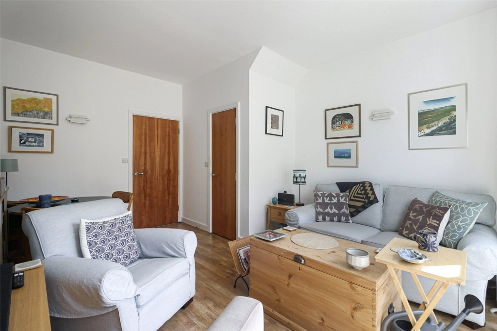 3 bedrooms houses for sale in Cadogan Road, Woolwich - SE18 view 12